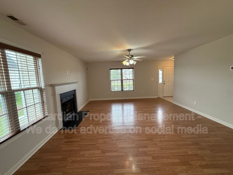 Cute 3 Bed 2.5 Bath Home with Bonus Room property image