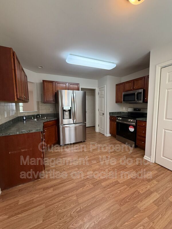 Cute 3 Bed 2.5 Bath Home with Bonus Room property image