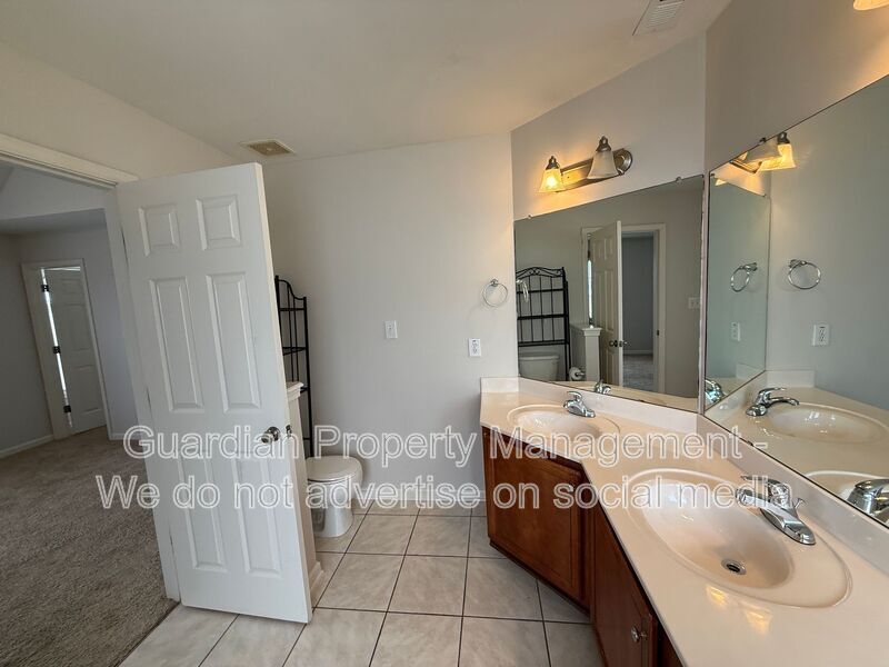 Cute 3 Bed 2.5 Bath Home with Bonus Room property image
