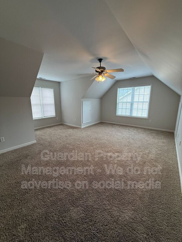 Cute 3 Bed 2.5 Bath Home with Bonus Room property image