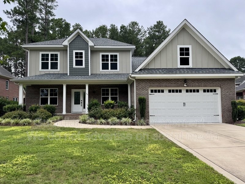 Gorgeous 4 Bed 3.5 Bath Executive Home with Community Amenities property image