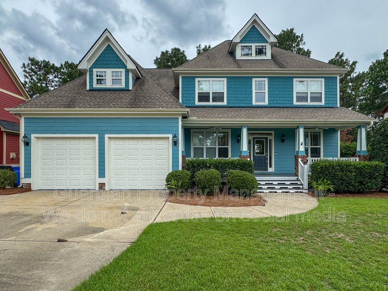 5 Bedroom Home in a Gated Golf Course Community property image