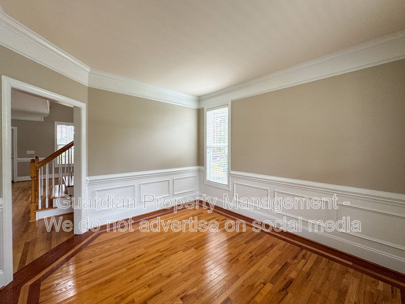 5 Bedroom Home in a Gated Golf Course Community property image