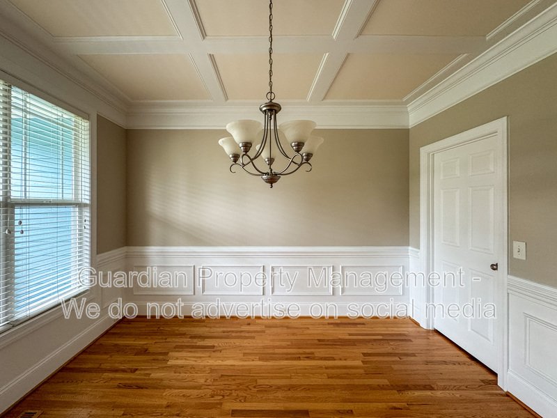 5 Bedroom Home in a Gated Golf Course Community property image