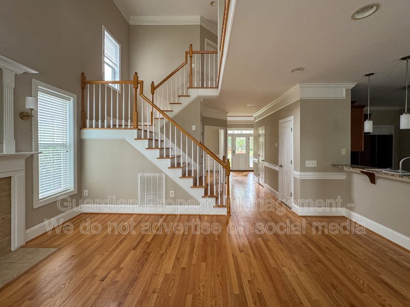 5 Bedroom Home in a Gated Golf Course Community property image