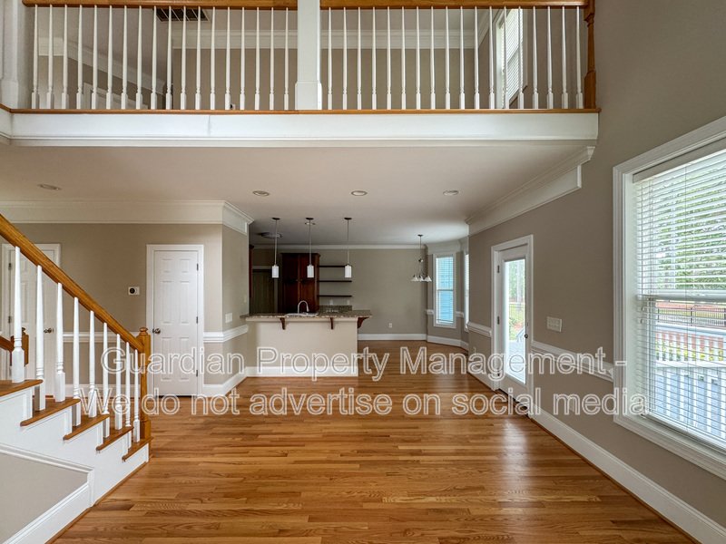 5 Bedroom Home in a Gated Golf Course Community property image