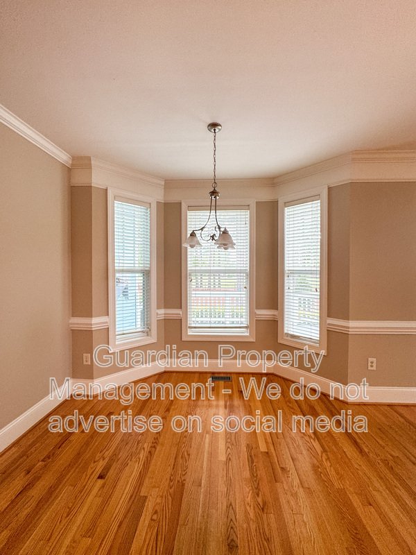 5 Bedroom Home in a Gated Golf Course Community property image