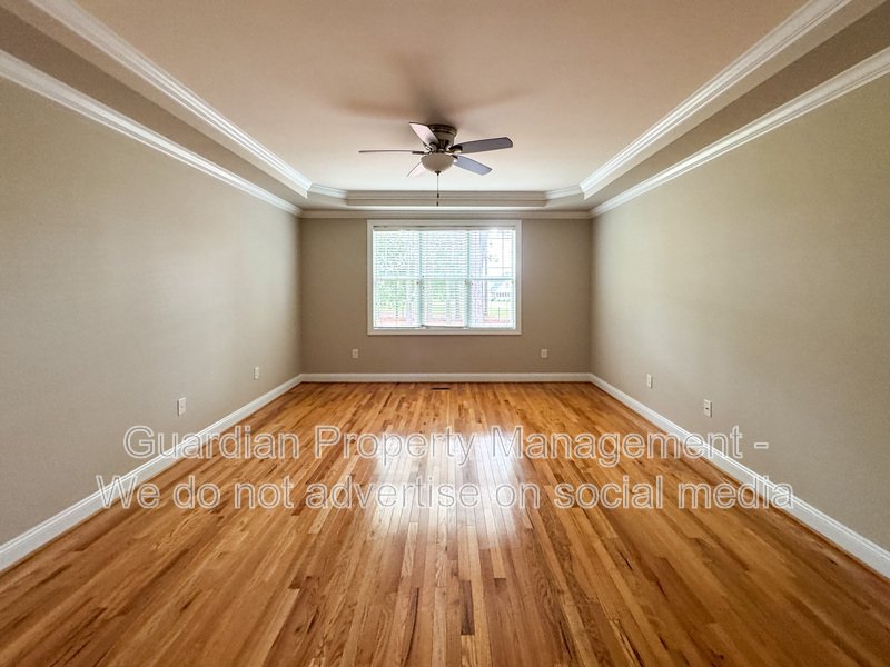 5 Bedroom Home in a Gated Golf Course Community property image