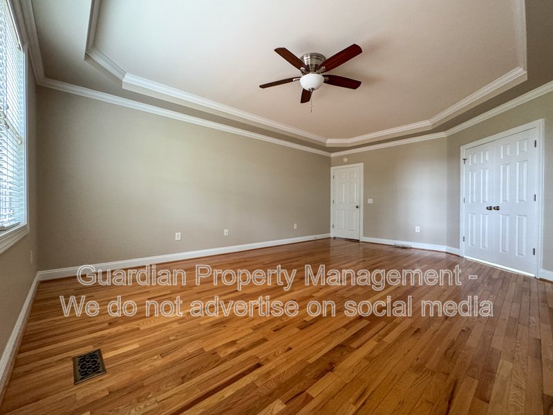 5 Bedroom Home in a Gated Golf Course Community property image