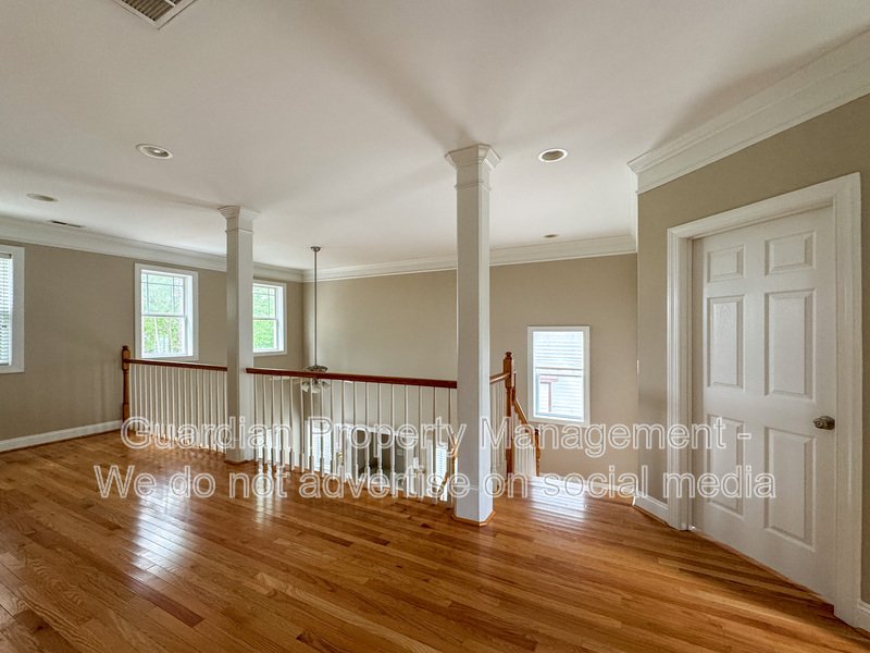 5 Bedroom Home in a Gated Golf Course Community property image