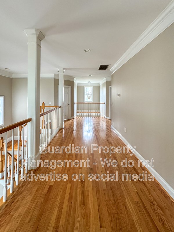 5 Bedroom Home in a Gated Golf Course Community property image