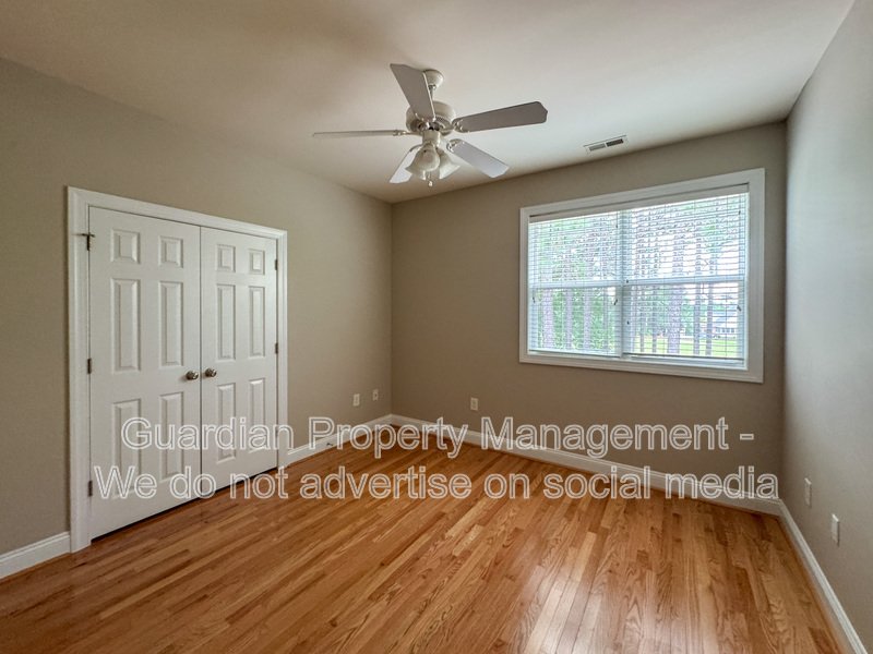 5 Bedroom Home in a Gated Golf Course Community property image