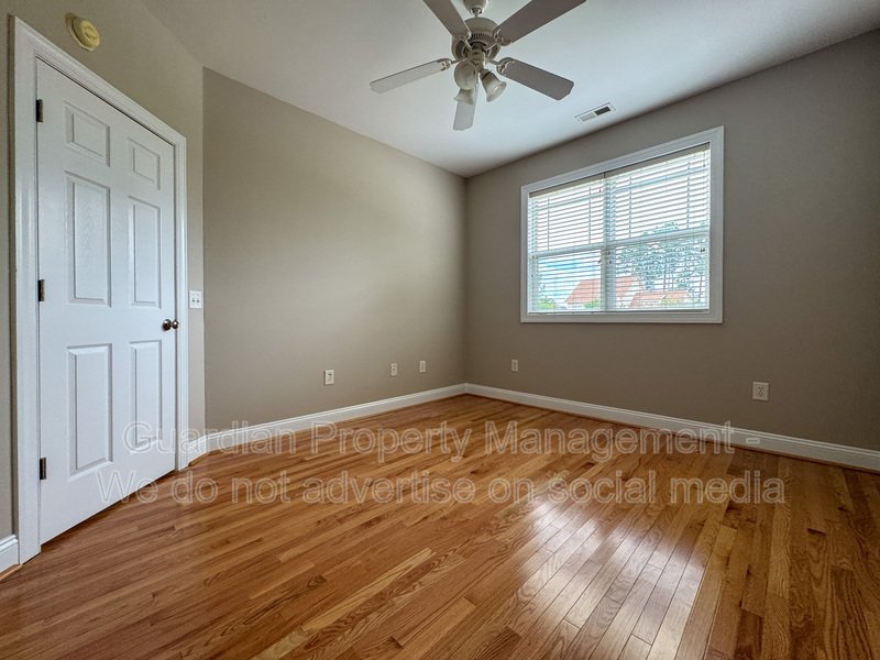 5 Bedroom Home in a Gated Golf Course Community property image