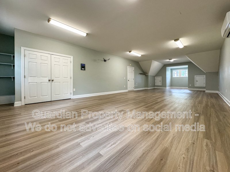 5 Bedroom Home in a Gated Golf Course Community property image