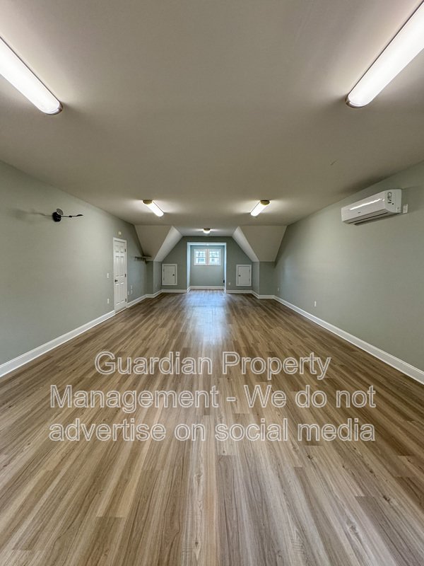 5 Bedroom Home in a Gated Golf Course Community property image