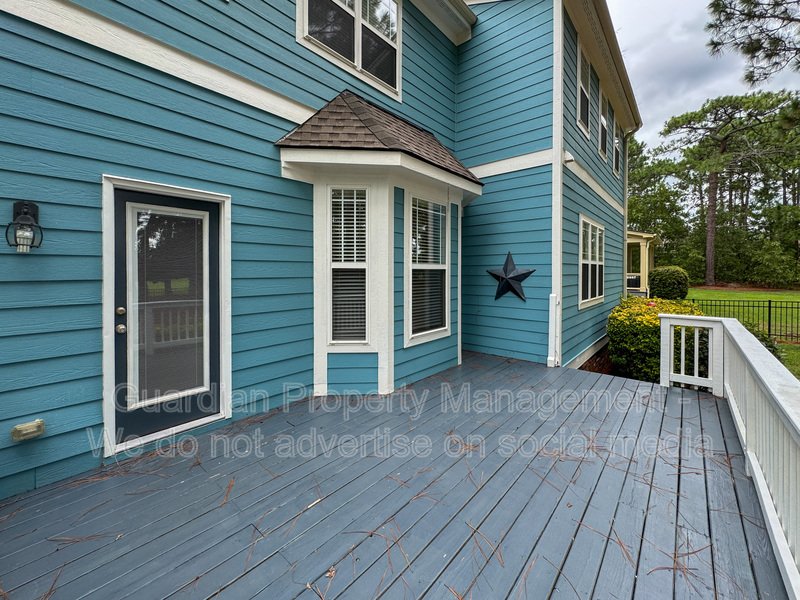 5 Bedroom Home in a Gated Golf Course Community property image