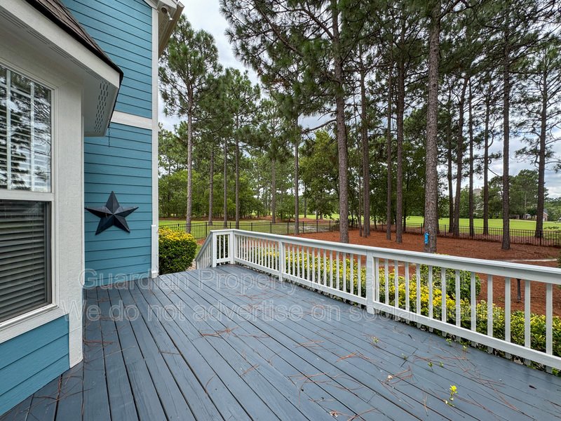 5 Bedroom Home in a Gated Golf Course Community property image