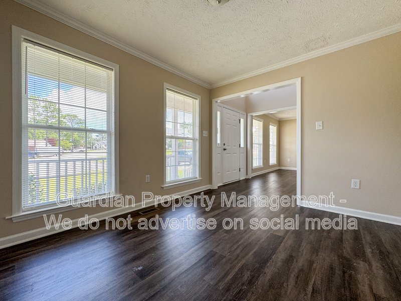 Charming 3 Bed 2.5 Bath Hope Mills Home property image