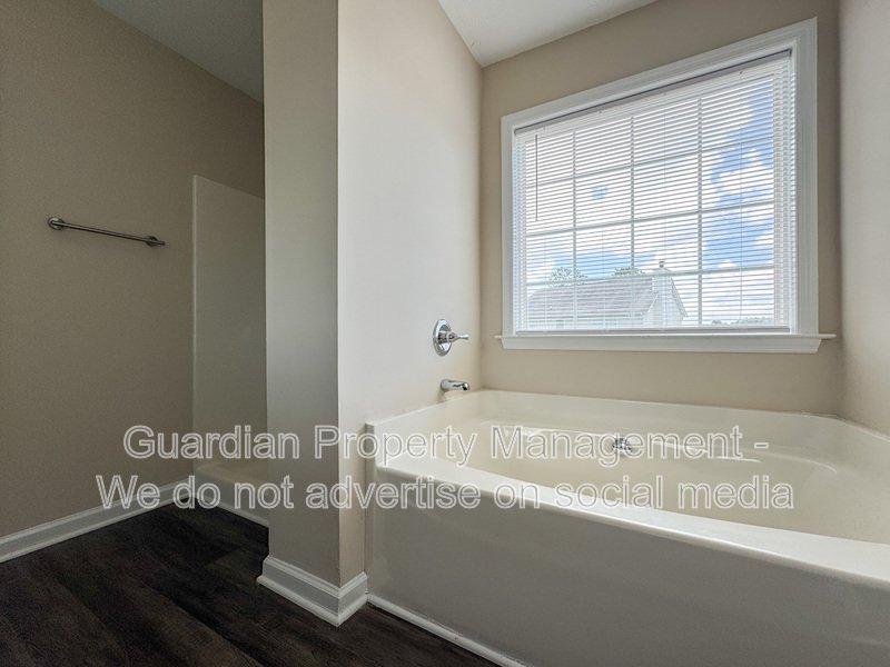 Charming 3 Bed 2.5 Bath Hope Mills Home property image