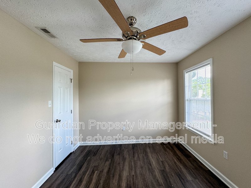 Charming 3 Bed 2.5 Bath Hope Mills Home property image