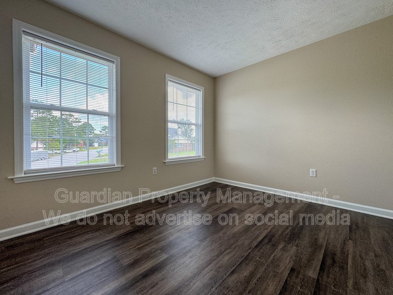 Charming 3 Bed 2.5 Bath Hope Mills Home property image