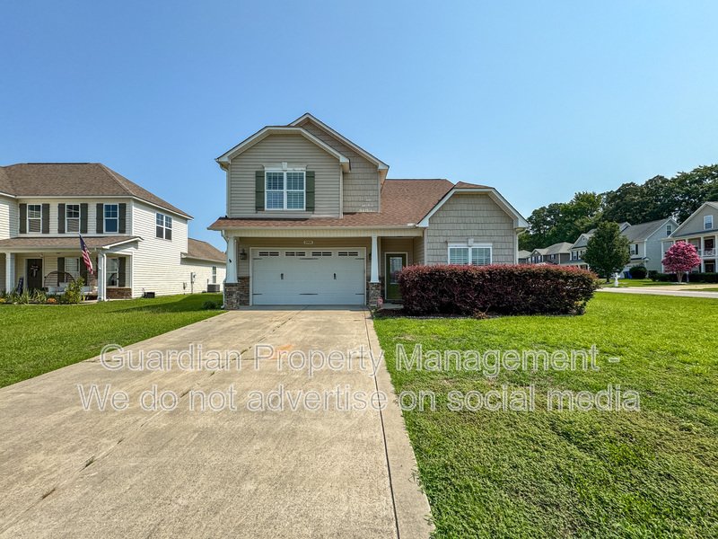 Spacious 4 Bed 2.5 Bath Home in Jack Britt School District property image