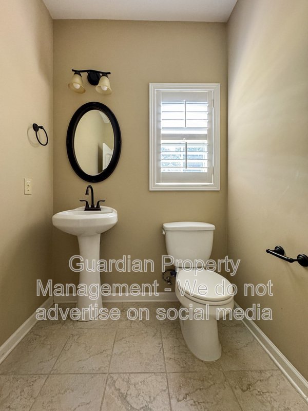 Spacious 4 Bed 2.5 Bath Home in Jack Britt School District property image