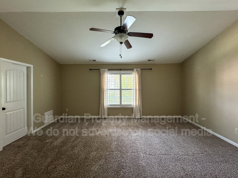 Spacious 4 Bed 2.5 Bath Home in Jack Britt School District property image