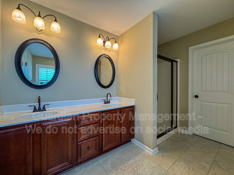 Spacious 4 Bed 2.5 Bath Home in Jack Britt School District property image