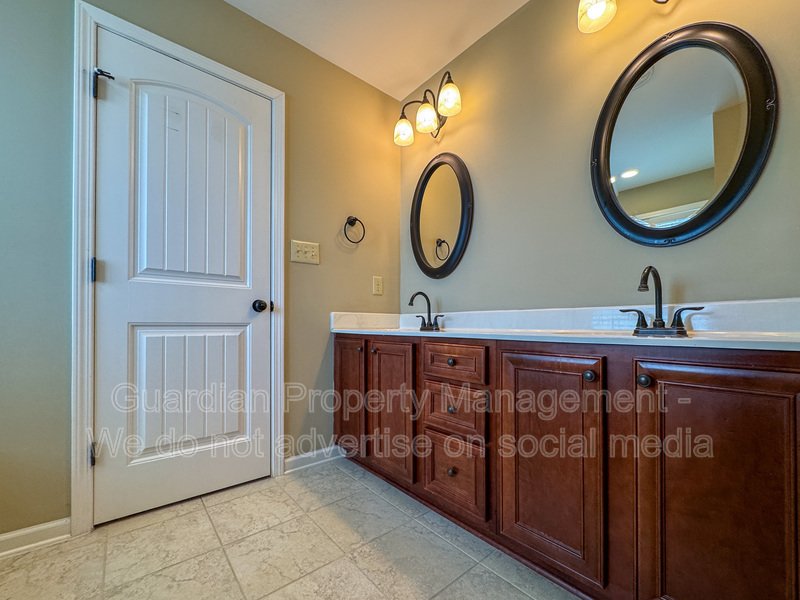 Spacious 4 Bed 2.5 Bath Home in Jack Britt School District property image