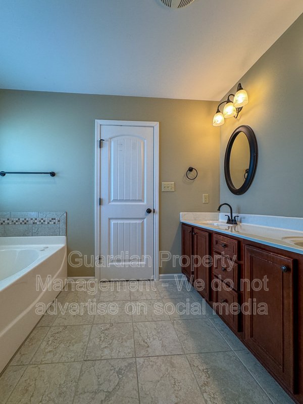 Spacious 4 Bed 2.5 Bath Home in Jack Britt School District property image