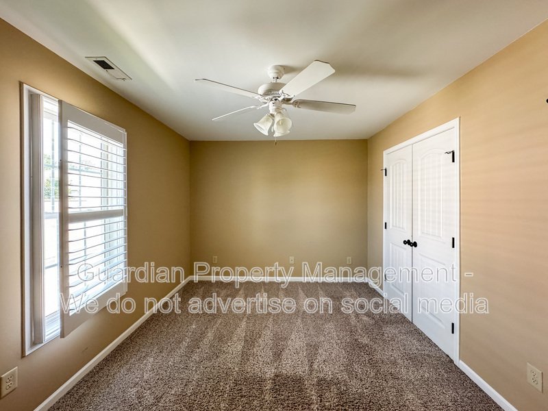 Spacious 4 Bed 2.5 Bath Home in Jack Britt School District property image