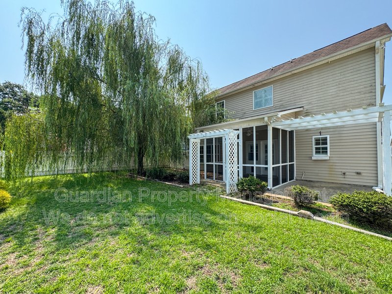 Spacious 4 Bed 2.5 Bath Home in Jack Britt School District property image