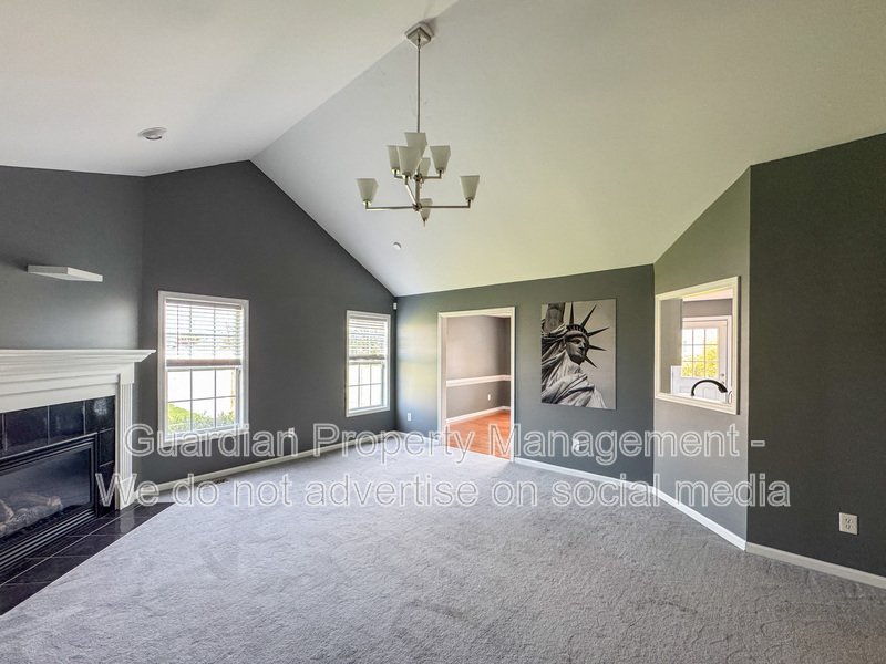 4 Bed 3 Bath Home Plus Bonus Room with Community Pool Access property image