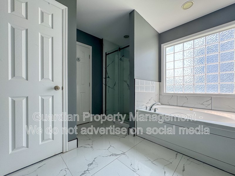 4 Bed 3 Bath Home Plus Bonus Room with Community Pool Access property image