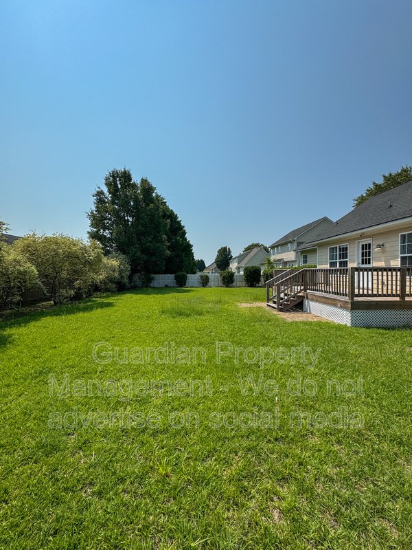4 Bed 3 Bath Home Plus Bonus Room with Community Pool Access property image