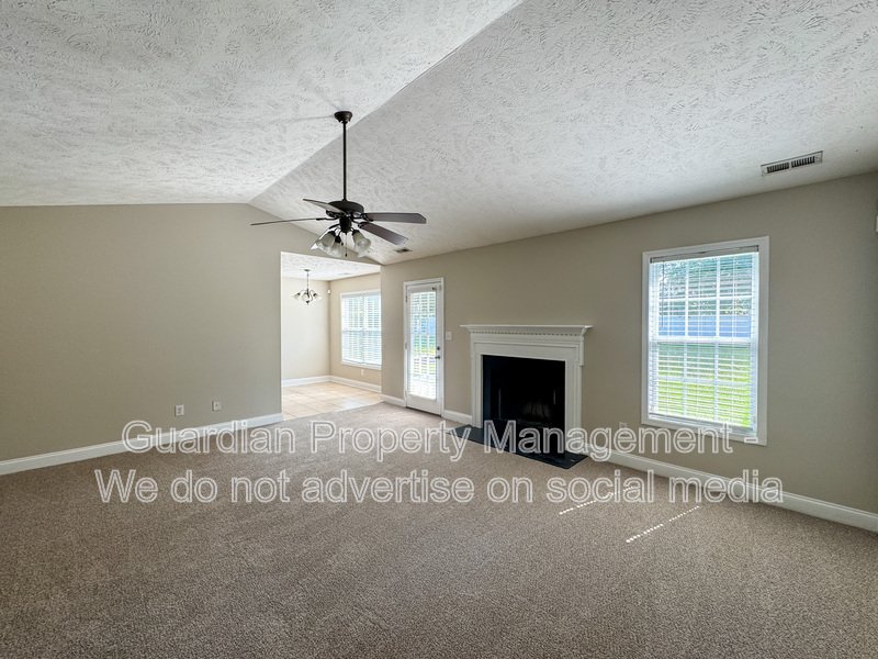3 Bed 2 Bath Home Plus Bonus Room property image