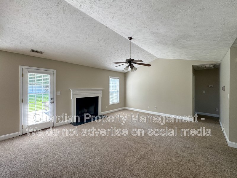 3 Bed 2 Bath Home Plus Bonus Room property image