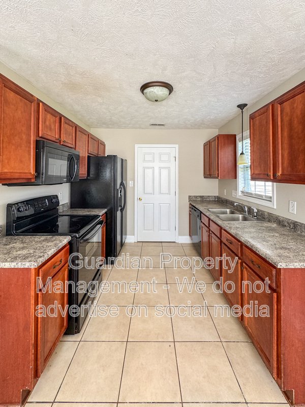 3 Bed 2 Bath Home Plus Bonus Room property image