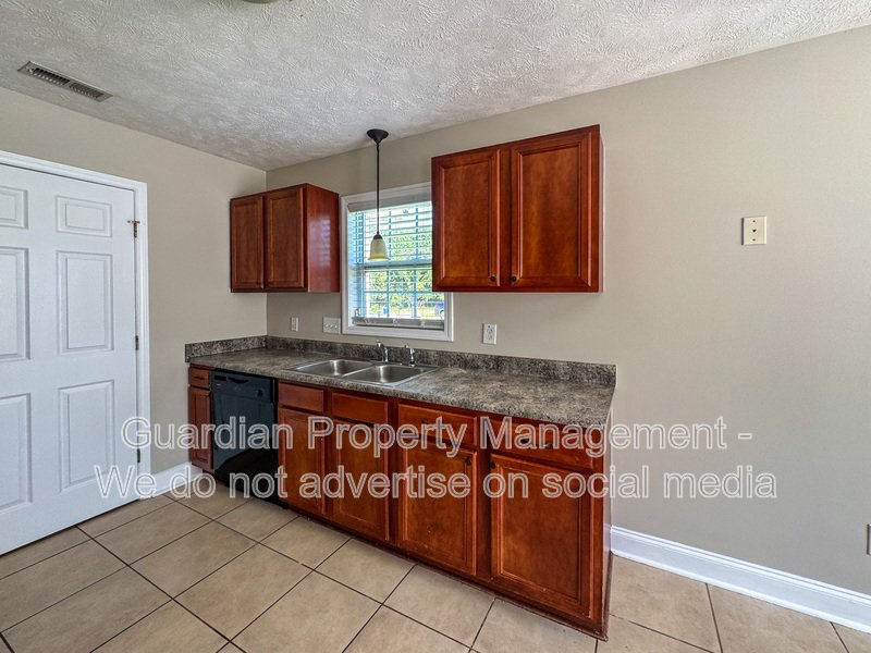 3 Bed 2 Bath Home Plus Bonus Room property image