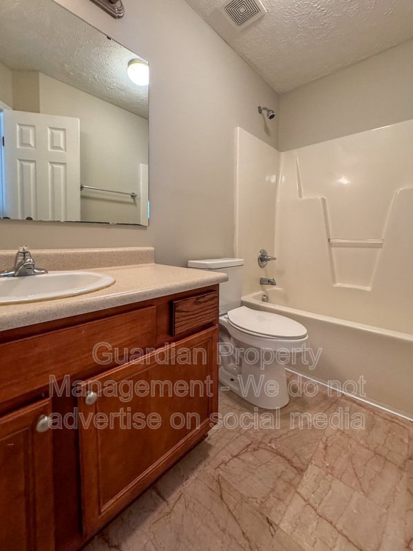 3 Bed 2 Bath Home Plus Bonus Room property image