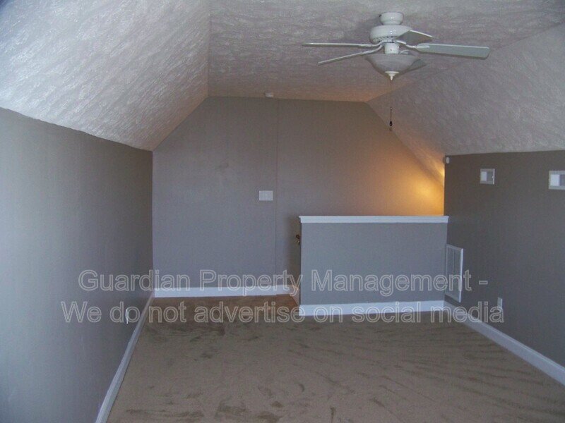 3 Bed 2 Bath Home Plus Bonus Room property image