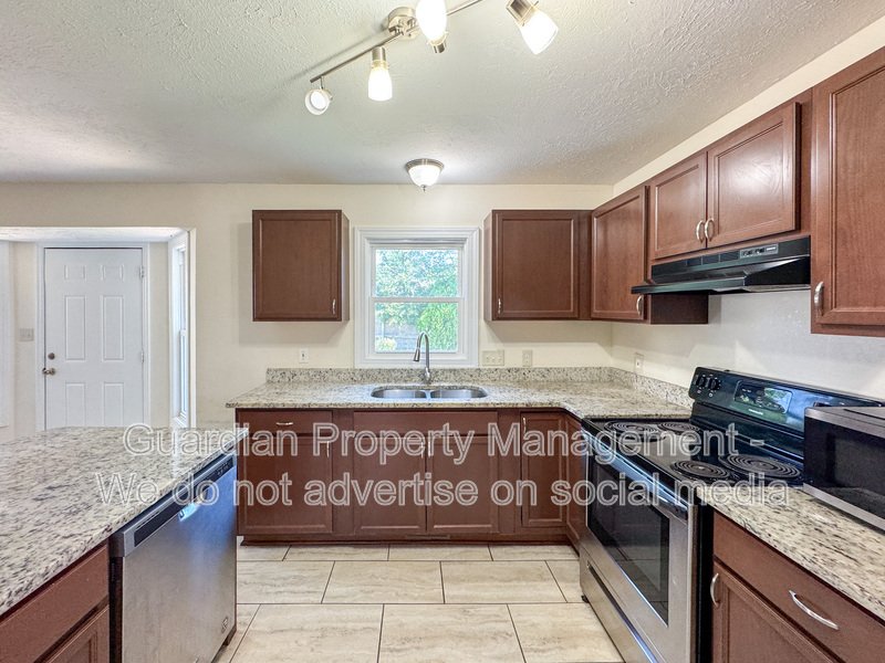 4 Bed 2.5 Bath Home in Hope Mills property image