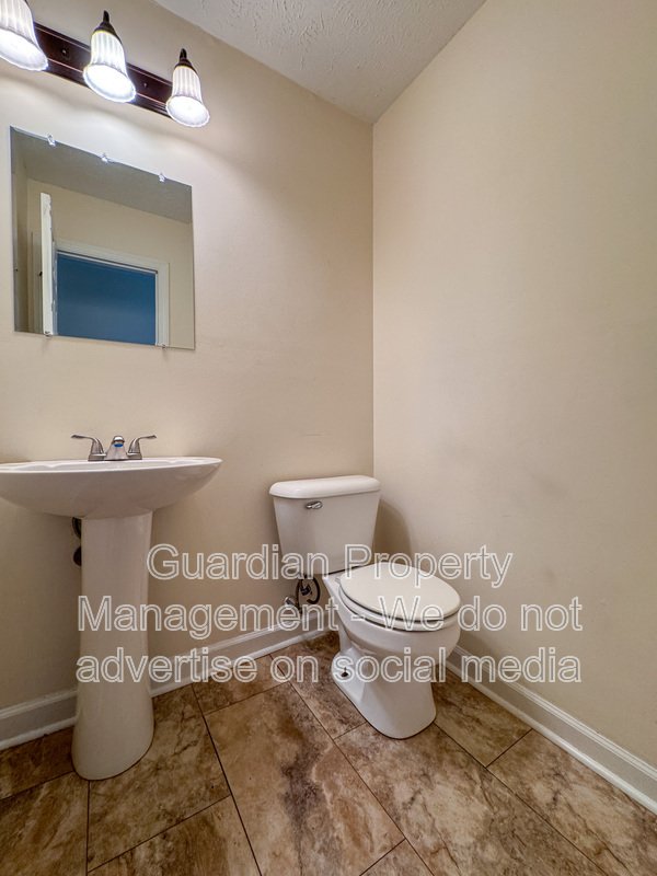 4 Bed 2.5 Bath Home in Hope Mills property image