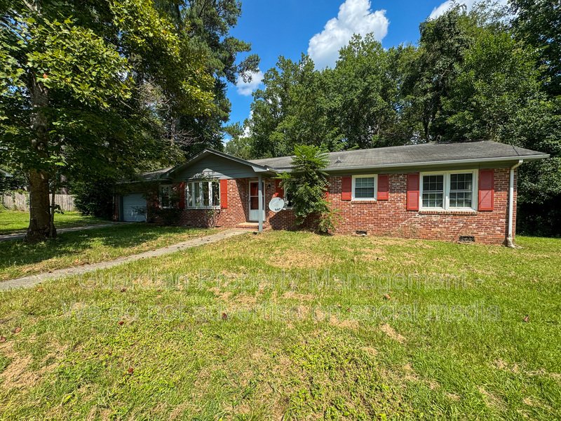 3 Bed 2 Bath Home Conveniently Located in Fayetteville property image