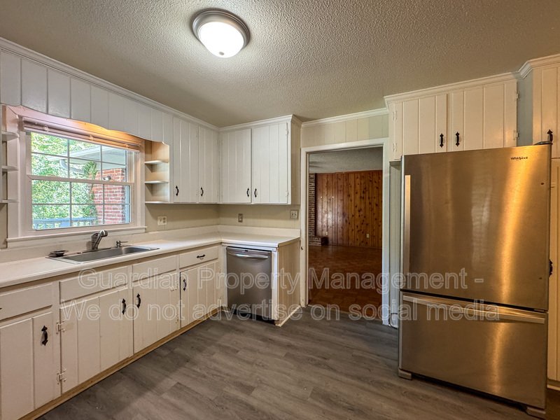 3 Bed 2 Bath Home Conveniently Located in Fayetteville property image