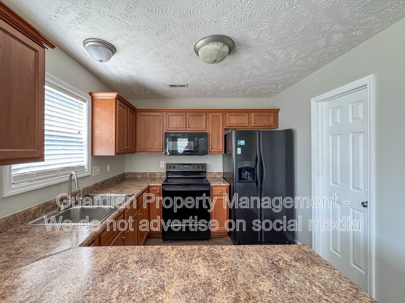 3 Bed 2.5 Bath Home in Fayetteville property image