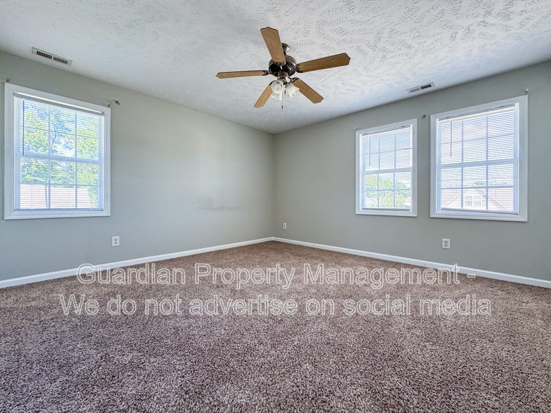 3 Bed 2.5 Bath Home in Fayetteville property image