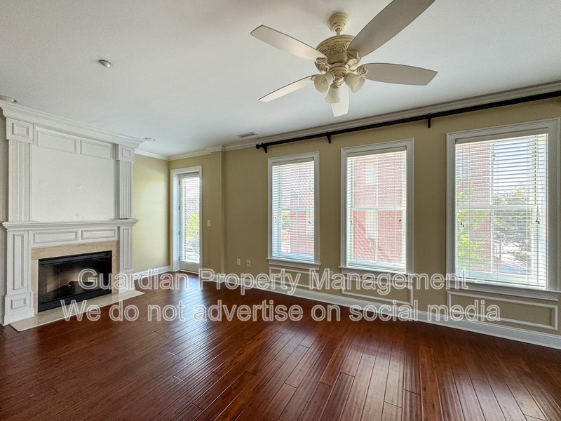 Luxurious 3 Bed 2.5 Bath Condo in Downtown Fayetteville property image