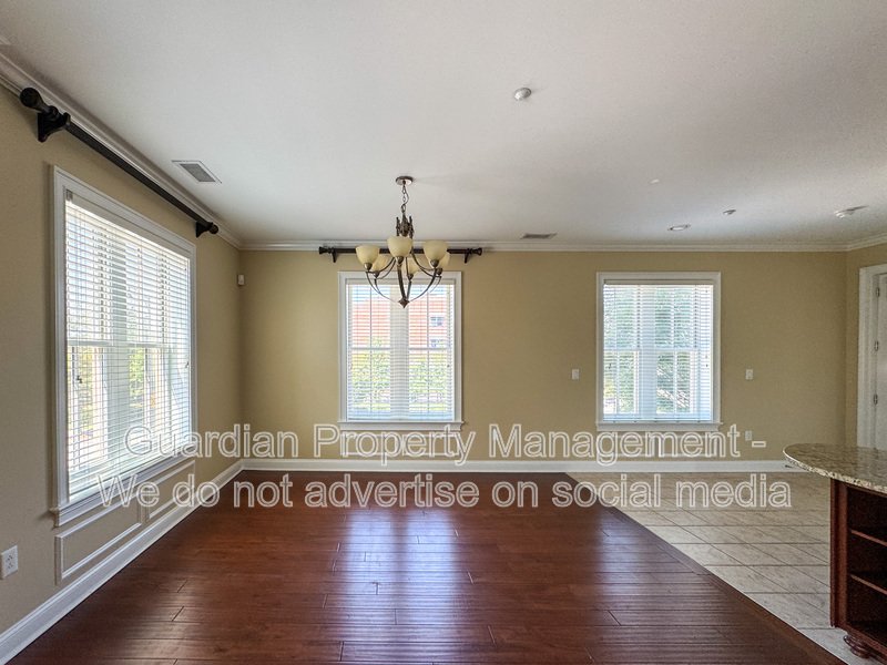 Luxurious 3 Bed 2.5 Bath Condo in Downtown Fayetteville property image